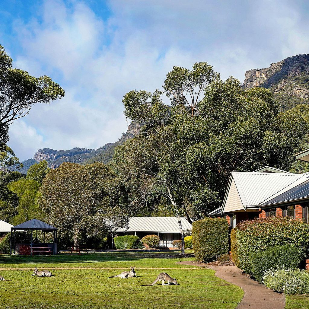 country-plaza-halls-gap-halls-gap-tourism